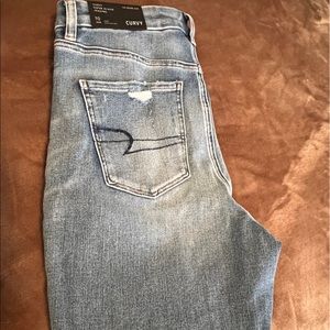 American Eagle Super High Rise CURVY Jeans